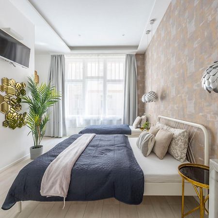 Exclusive Private Residence In The Center Of Bp W 4Bedrms, 4 Bathrms Budapest Luaran gambar