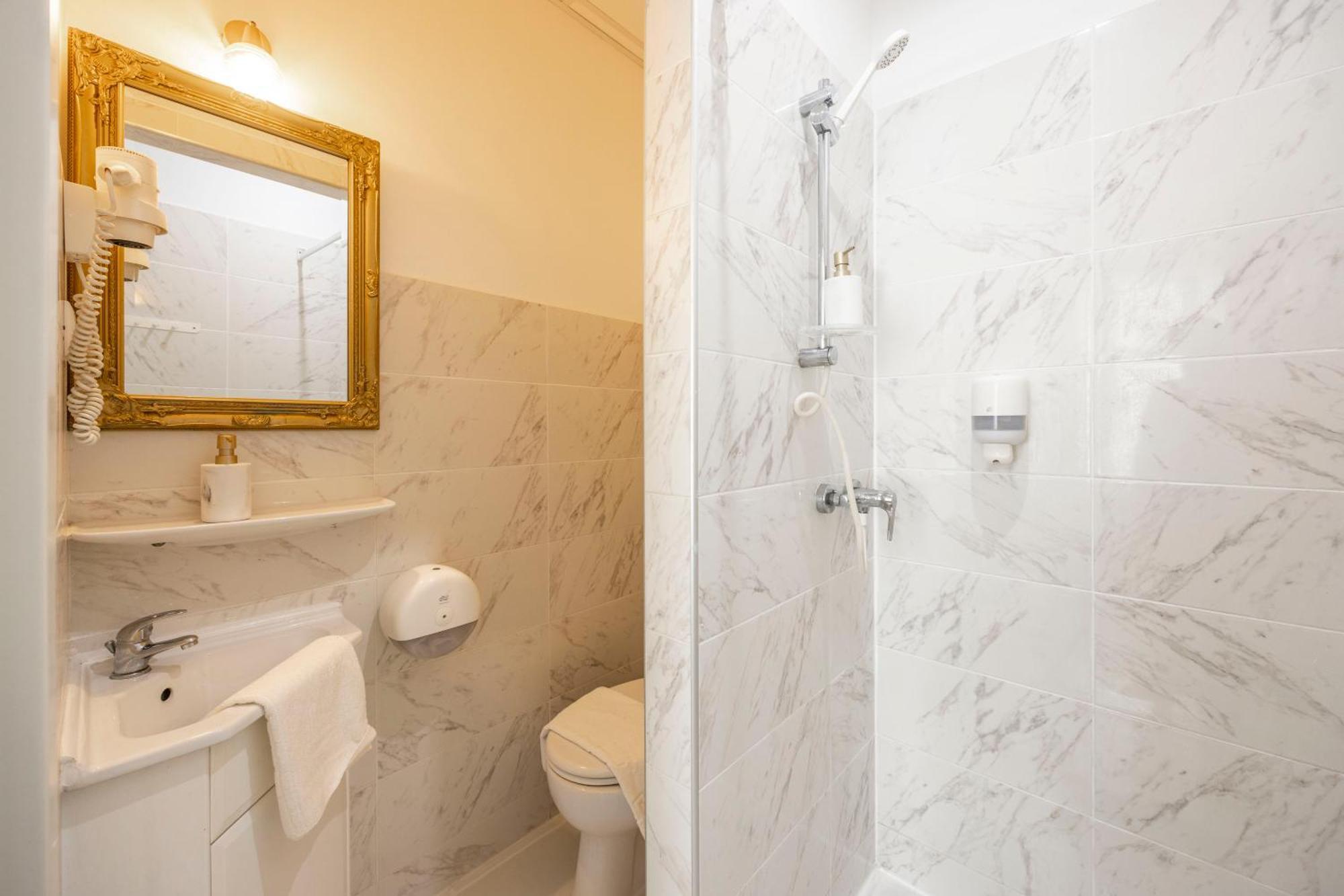 Exclusive Private Residence In The Center Of Bp W 4Bedrms, 4 Bathrms Budapest Luaran gambar